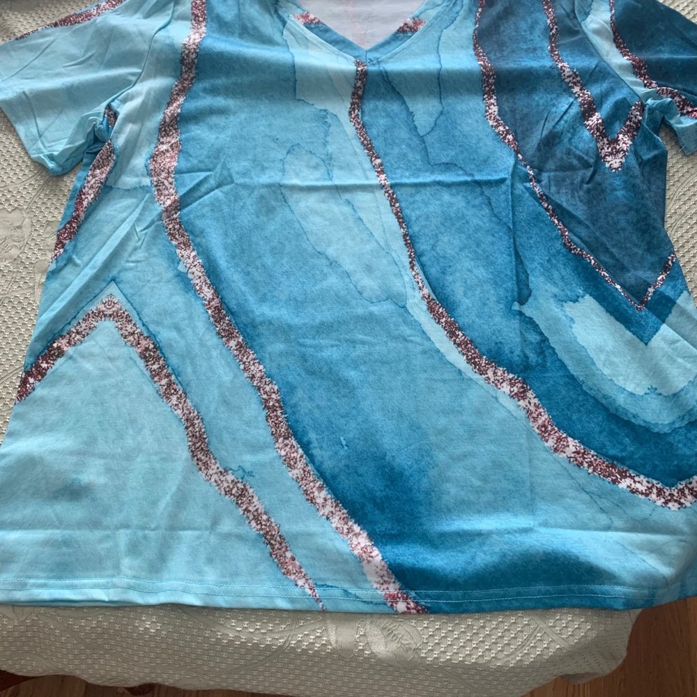 Womans Geometric T